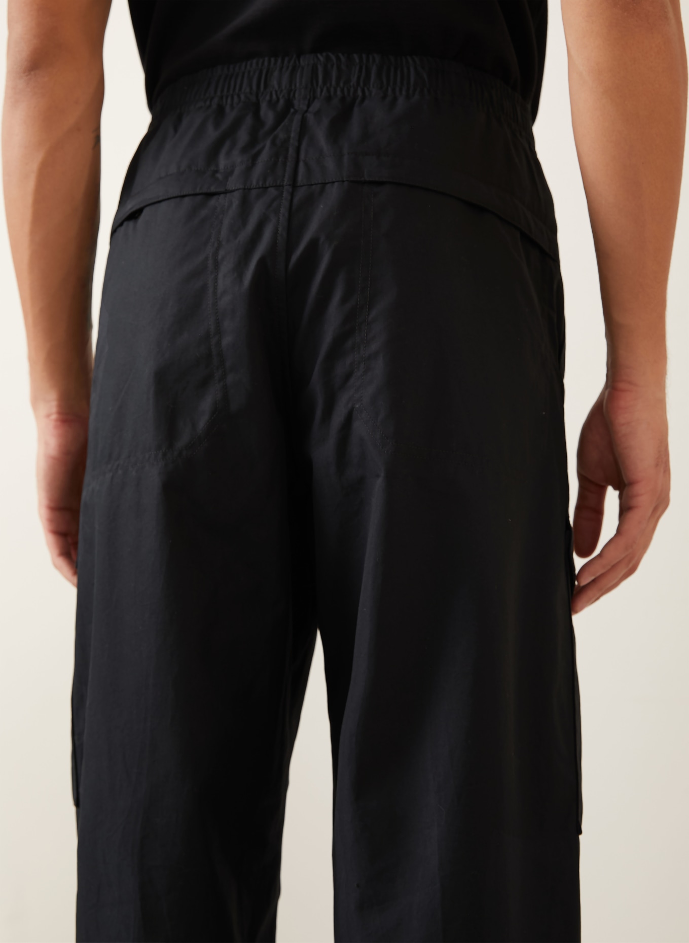 STONE ISLAND Cargohose GHOST Regular Fit: SCHWARZ