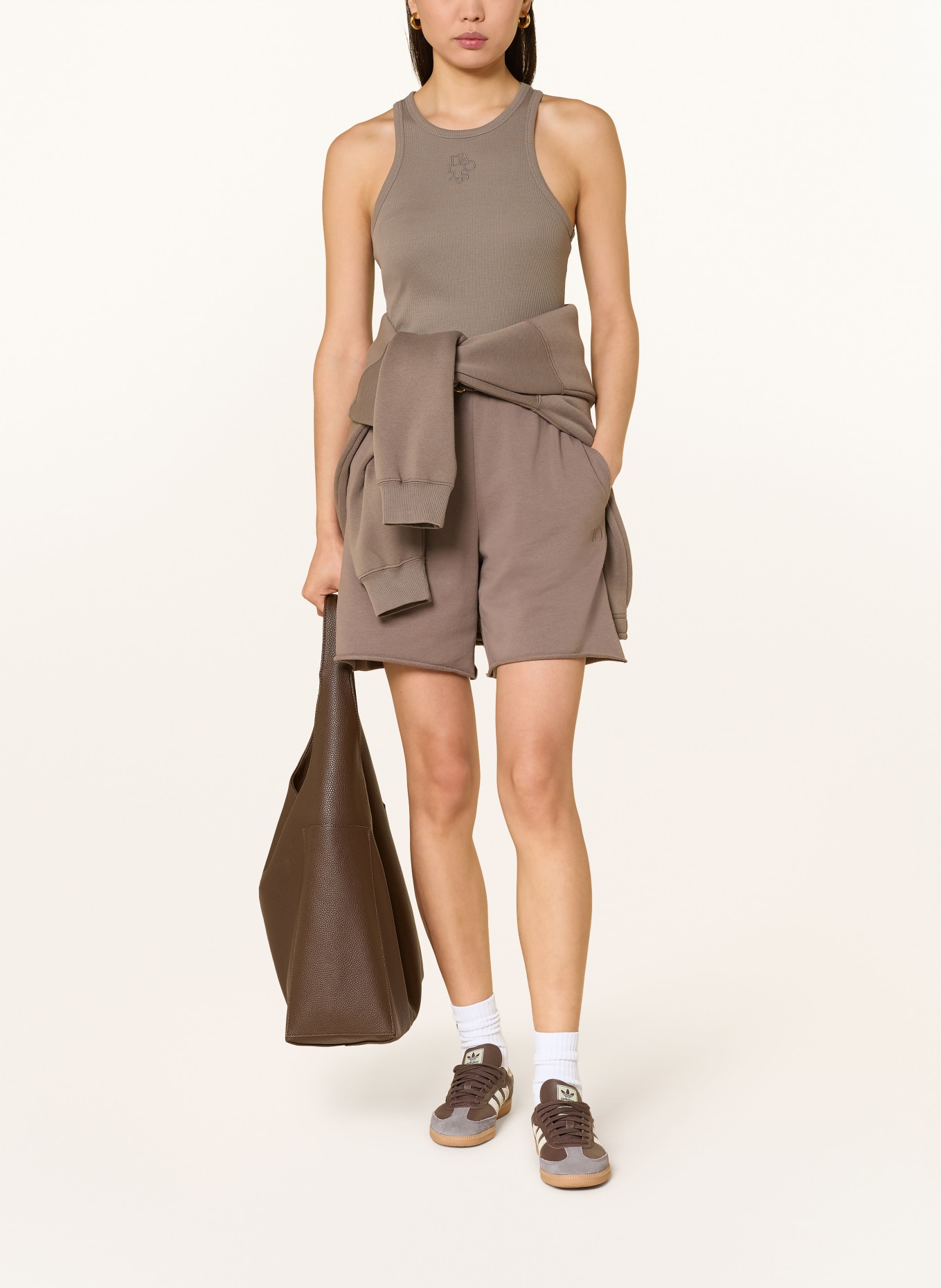 10DAYS Top: TAUPE
