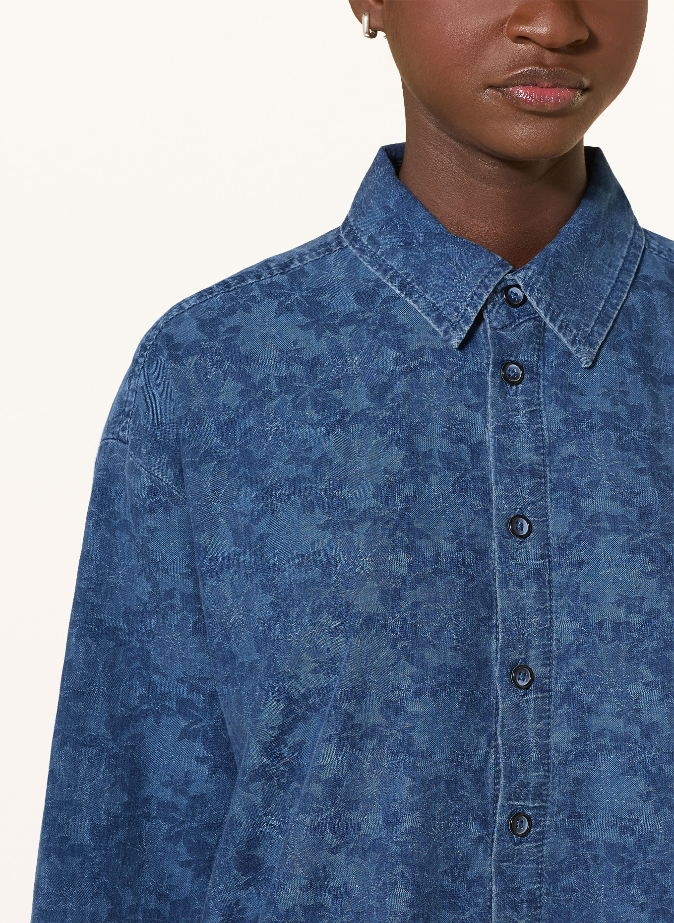 MAC Overhemdblouse in denimlook: BLAUW