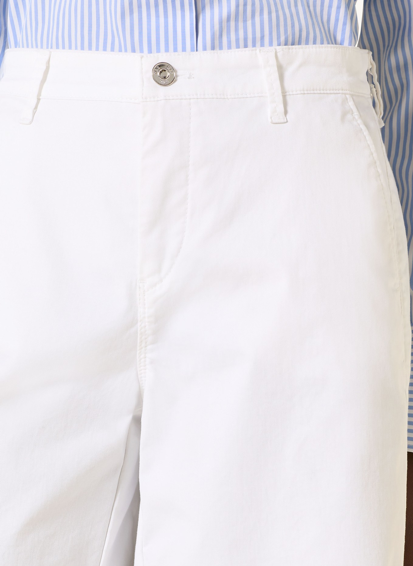 MAC Bermudy CHINO: BÍLÁ