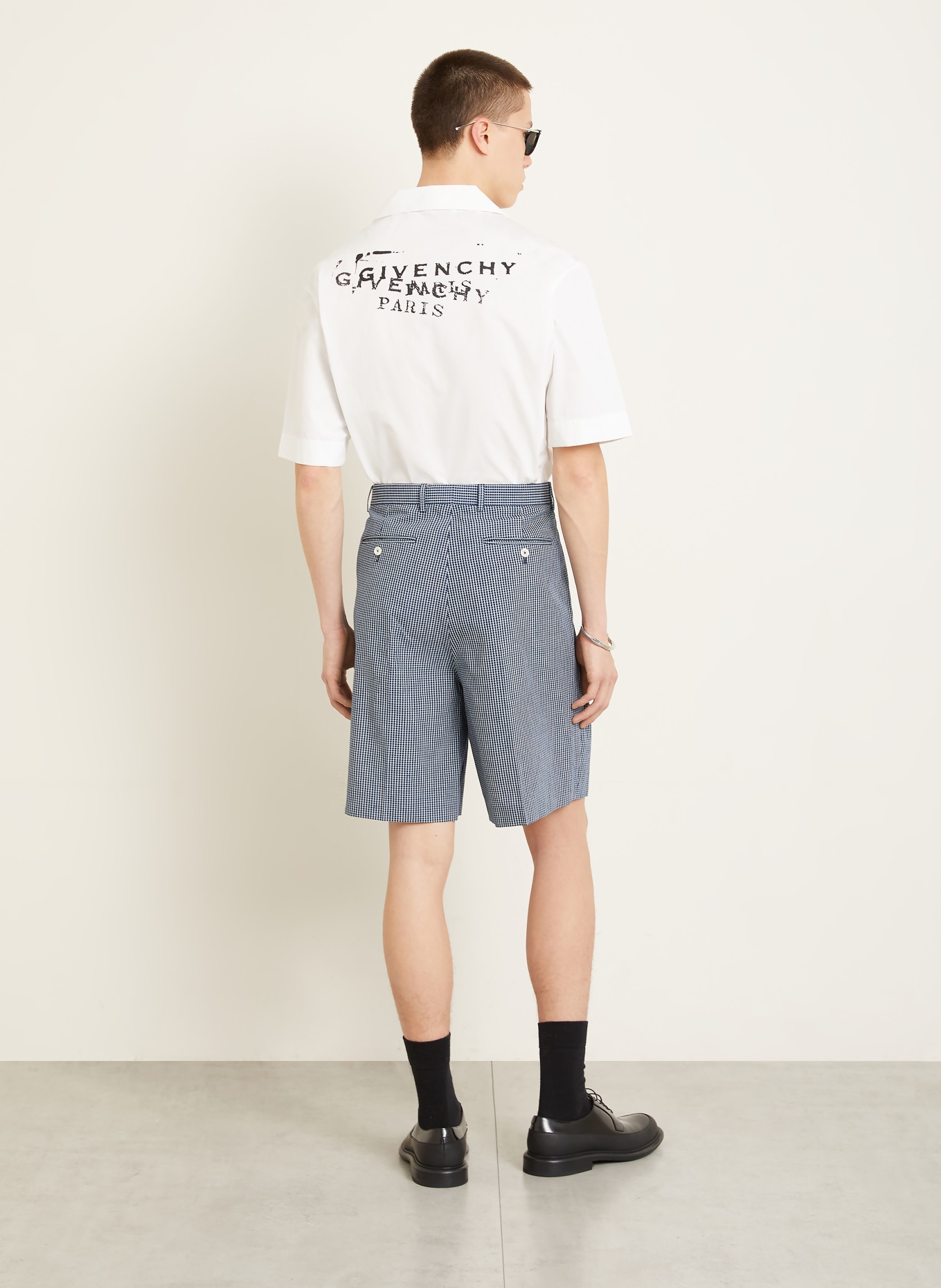 GIVENCHY shorts: DARK BLUE / CREAM