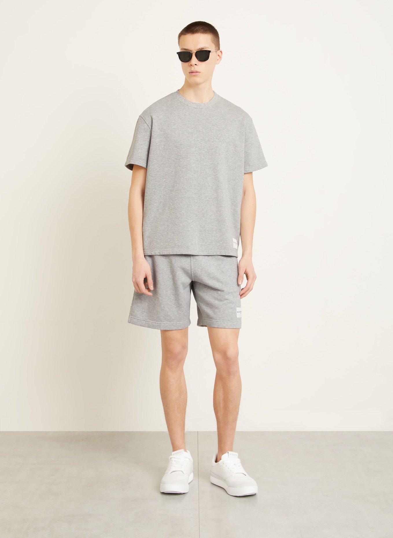 GIVENCHY Sweatshirt: GRAU