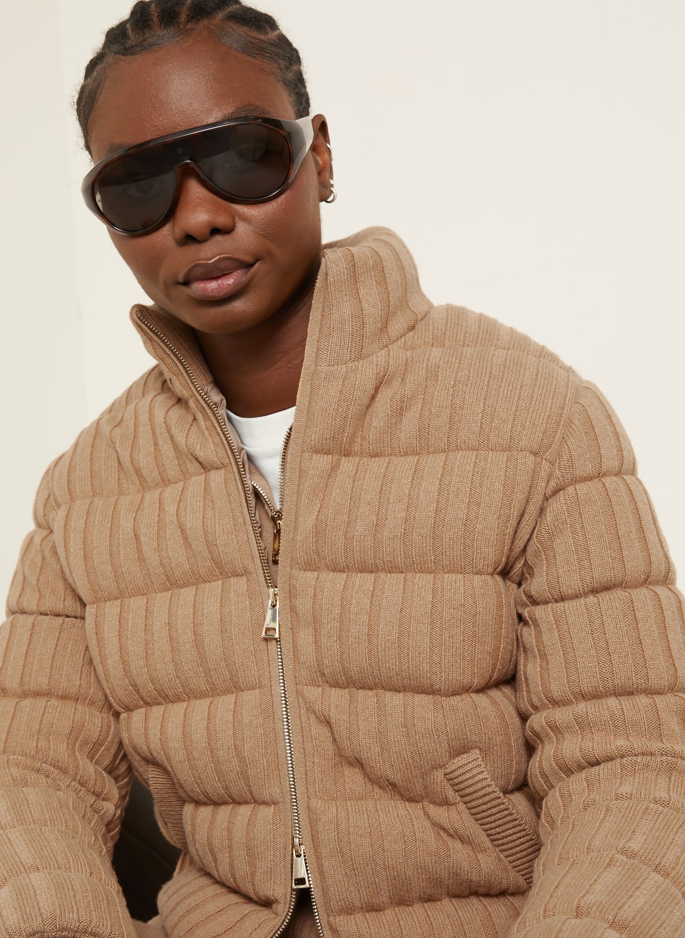 MONCLER Daunenjacke: CAMEL