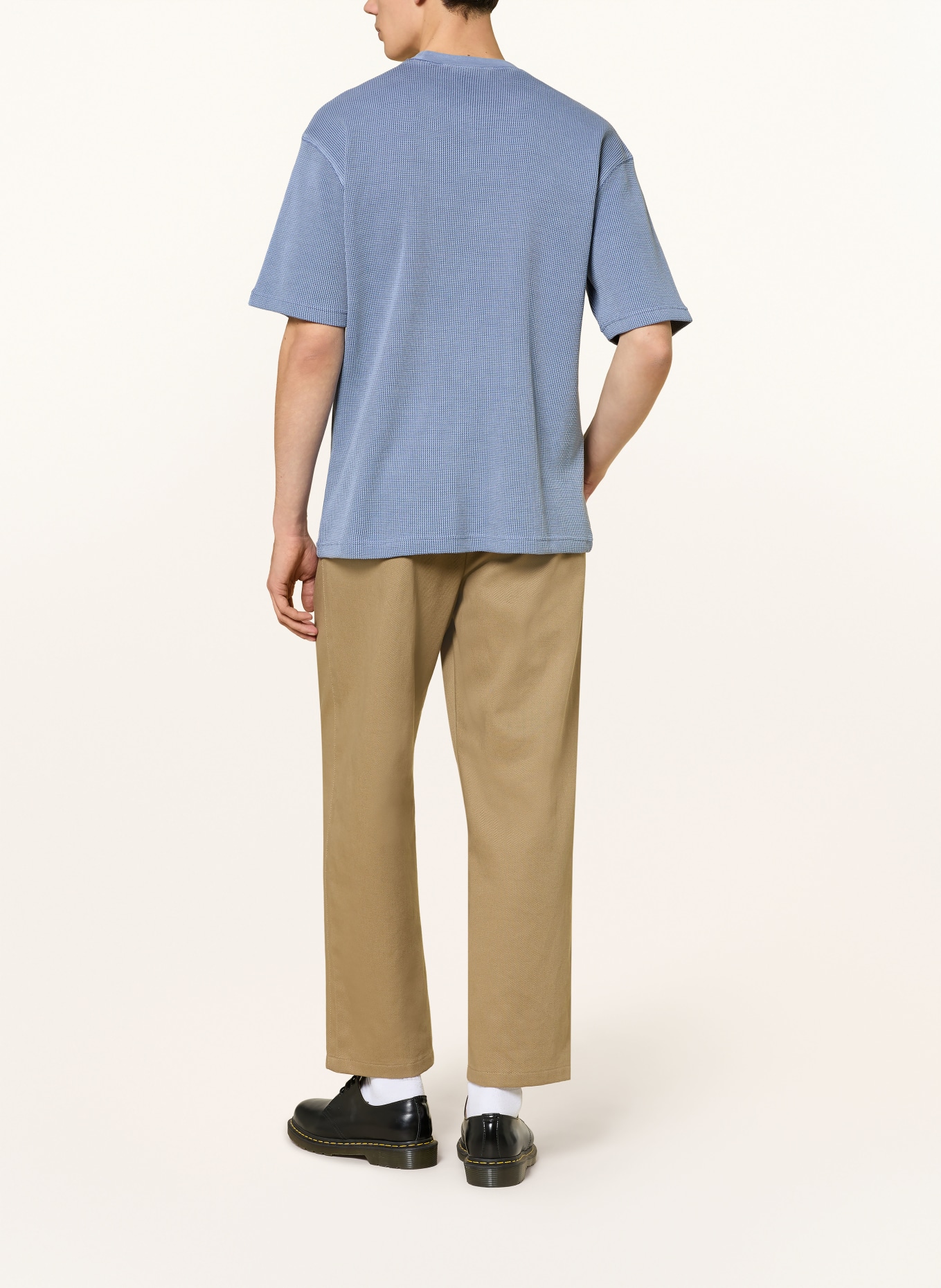 carhartt WIP Tričko NELSON: MODRÁ