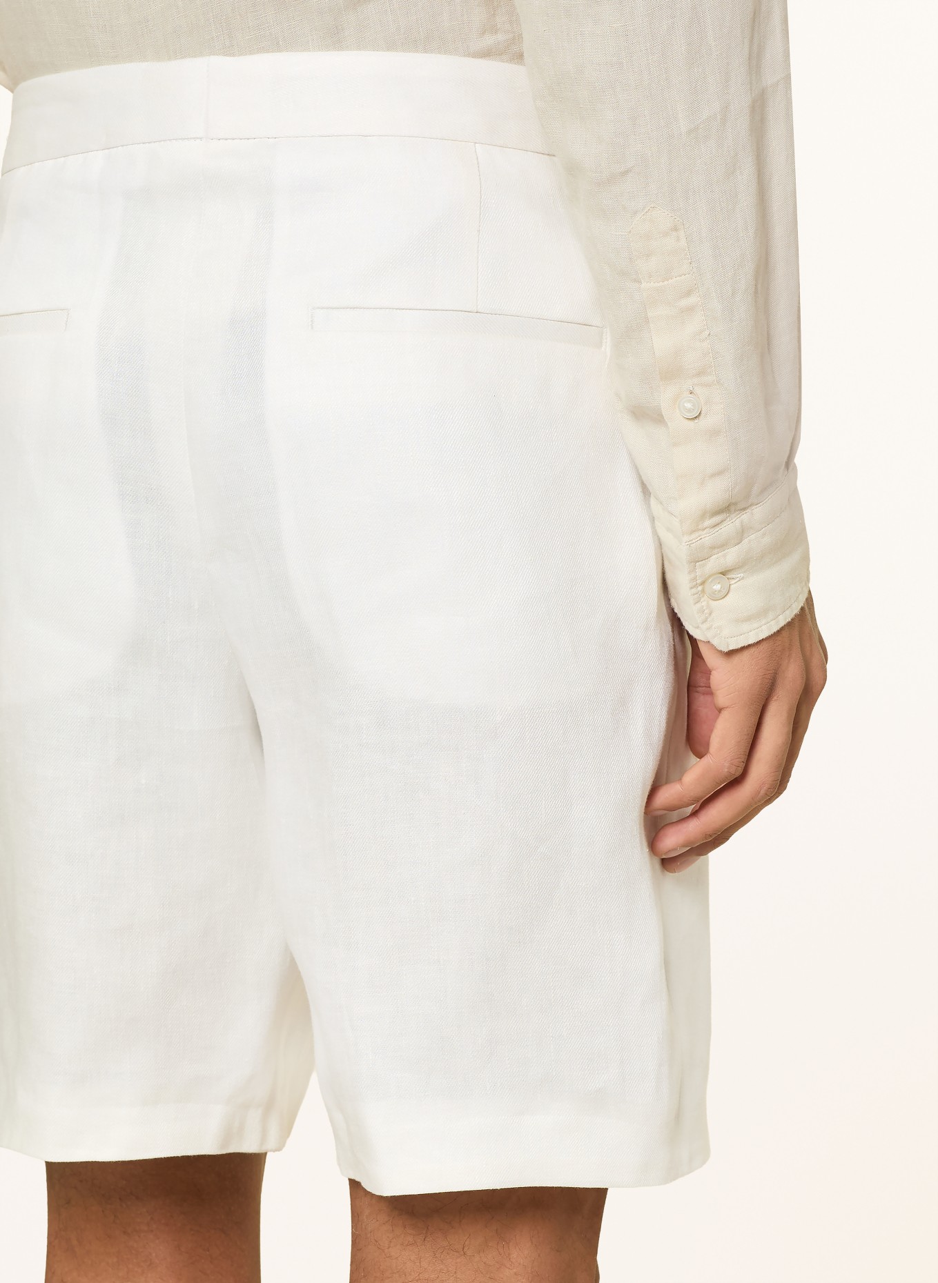 BOSS Leinenshorts PERIN Tapered Fit: CREME