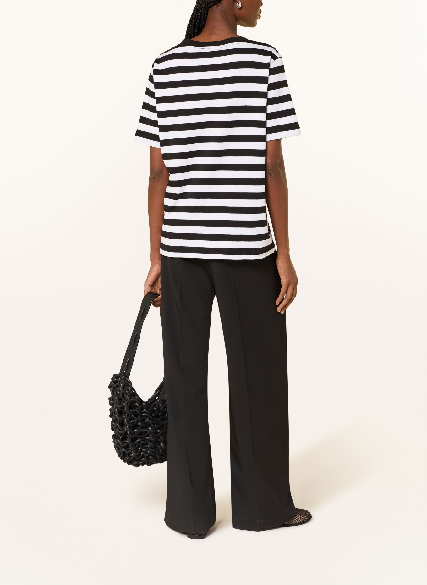 darling harbour T-shirt: BLACK / WHITE