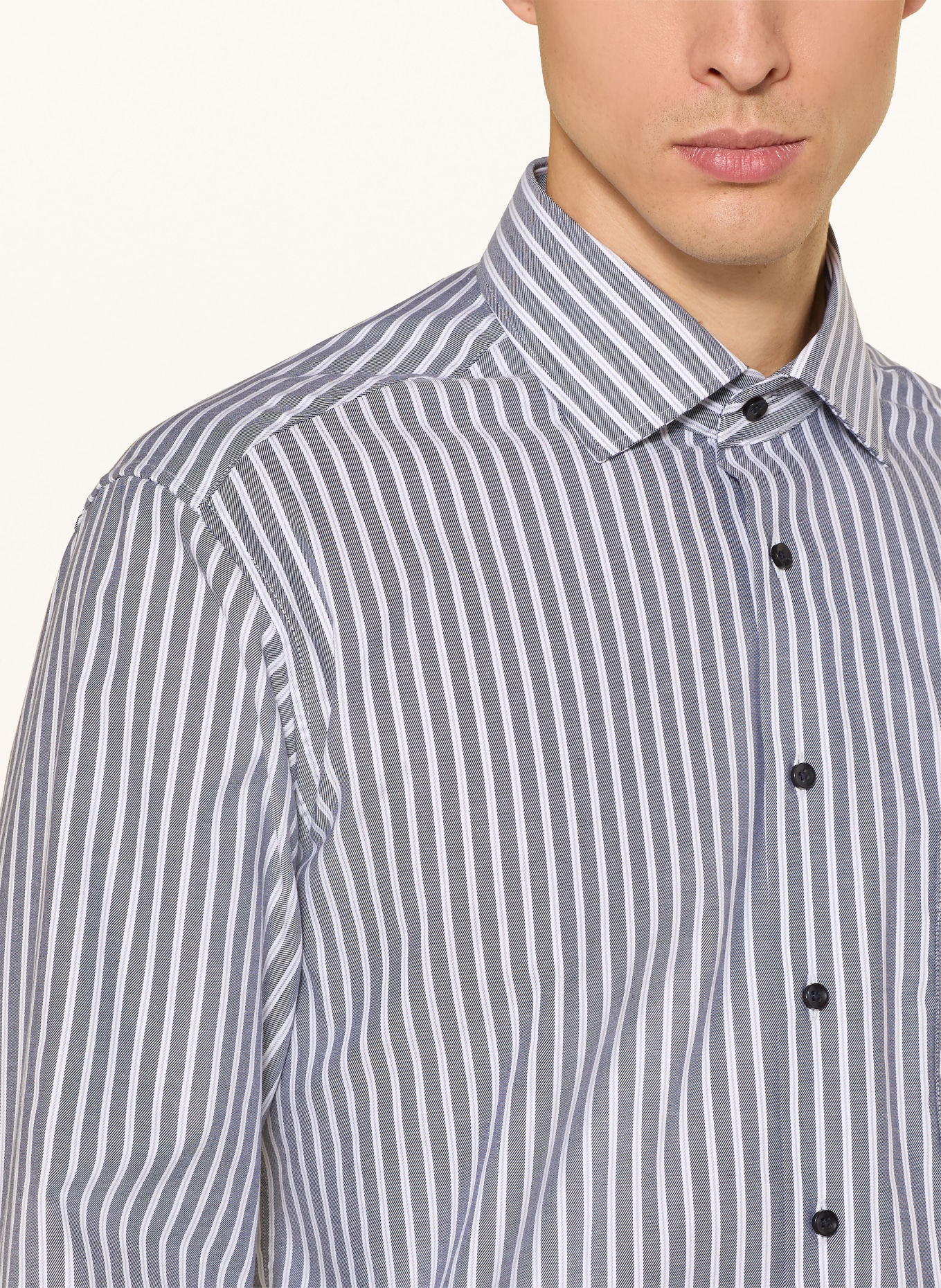 ETERNA Košile Slim Fit: ŠEDÁ / BÍLÁ