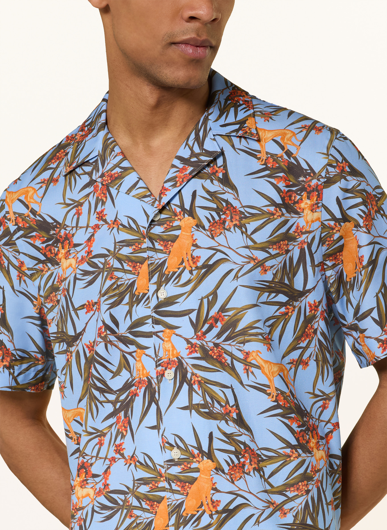 ARMEDANGELS Chemise Resort Comfort Fit en lin: BLEU CLAIR / ORANGE / KAKI