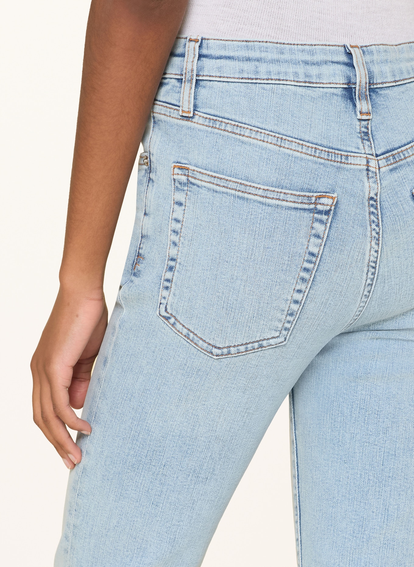 FRAME Flared Jeans THE REBOOT CROP: TBRF TRIBUTE RAW FRAY