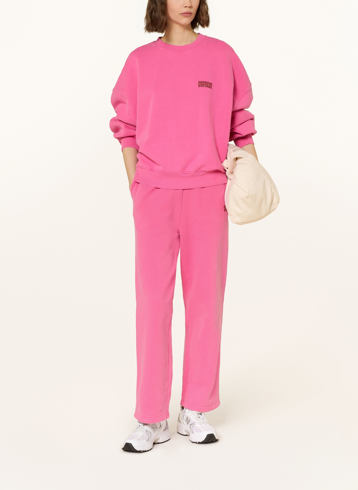 American Vintage Spodnie dresowe PLIZZY: MOCNORÓŻOWY