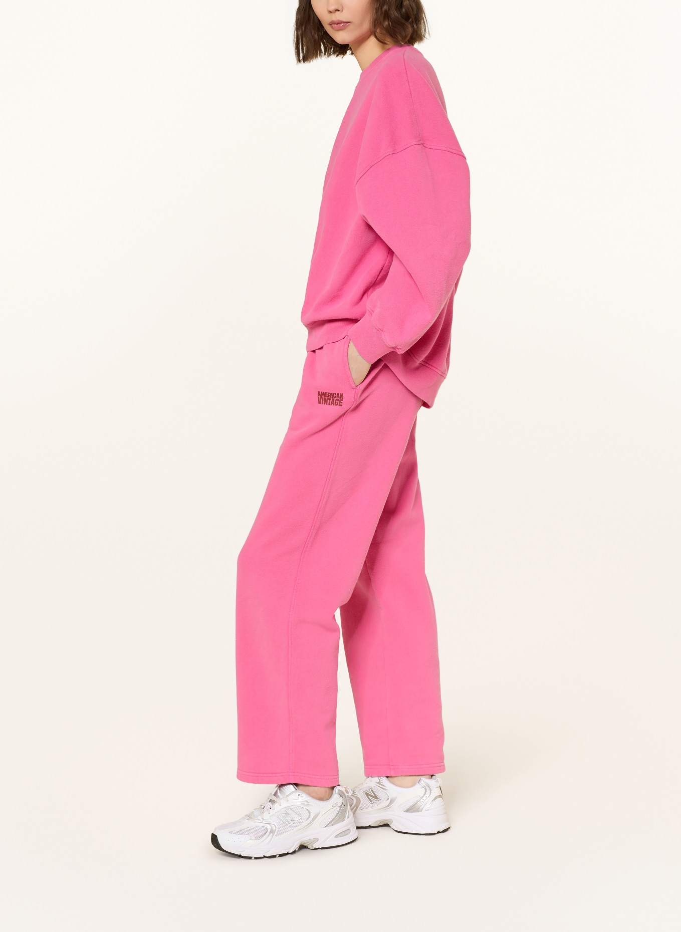 American Vintage Spodnie dresowe PLIZZY: MOCNORÓŻOWY