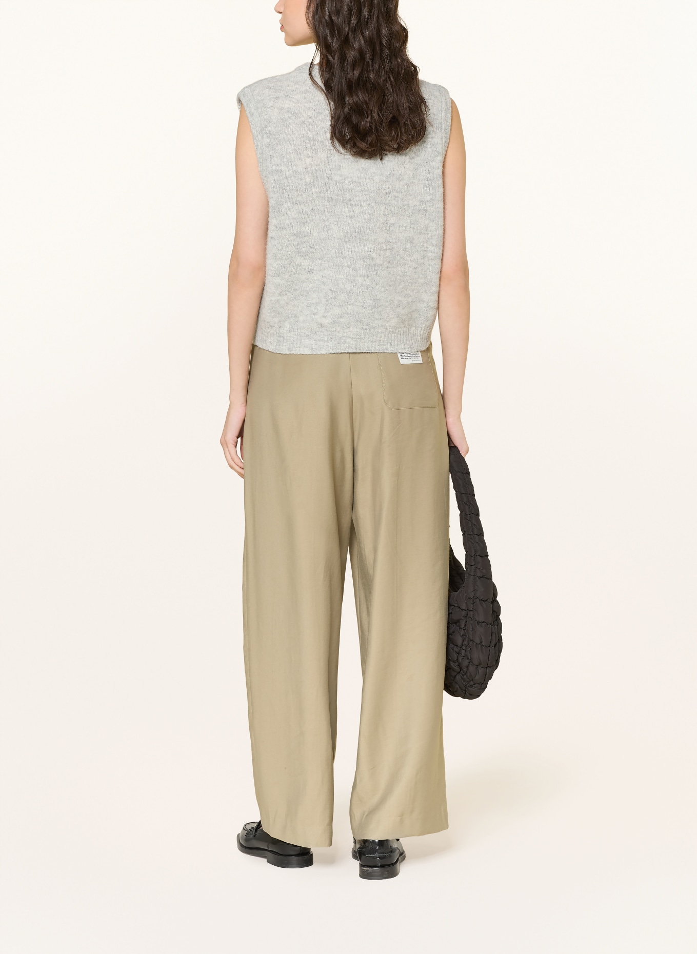 American Vintage Bezrukávový svetr VITOW s alpakou: ŠEDÁ