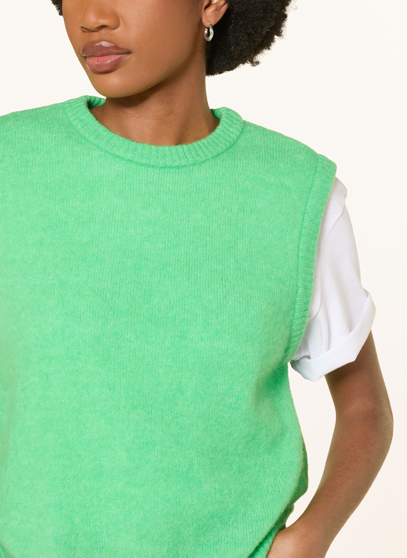 American Vintage Bezrukávový svetr VITOW s alpakou: NEONOVĚ ZELENÁ