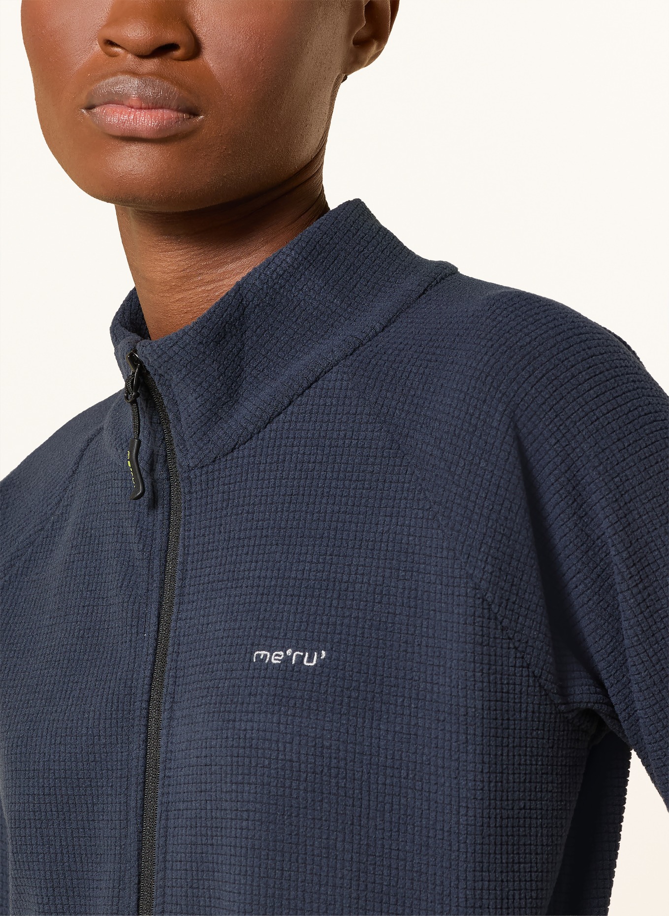 me°ru' Fleecová bunda OHOPE: TMAVĚ MODRÁ