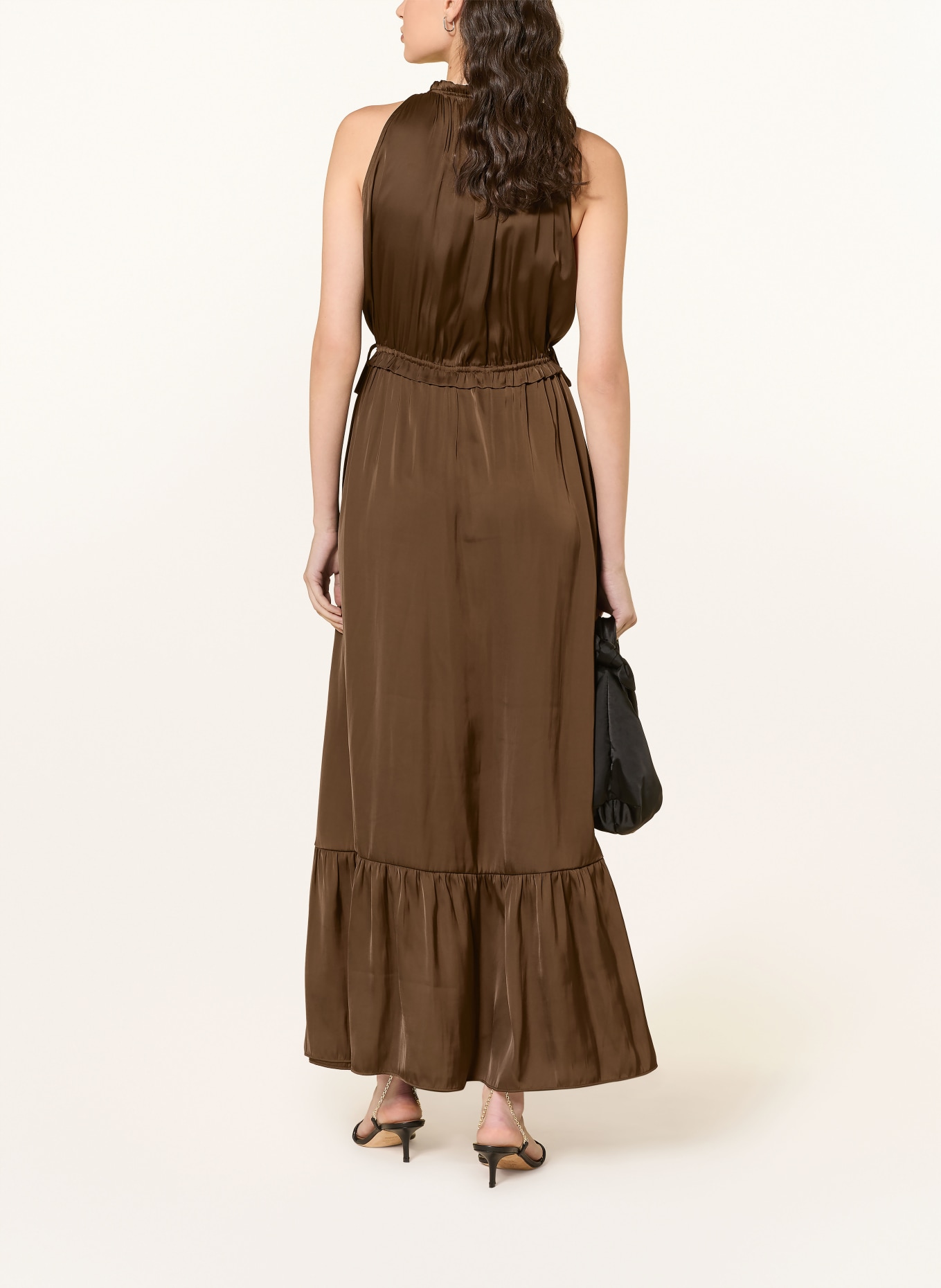 SOFIE SCHNOOR Kleid MELSW mit Rüschen: DUNKELBRAUN