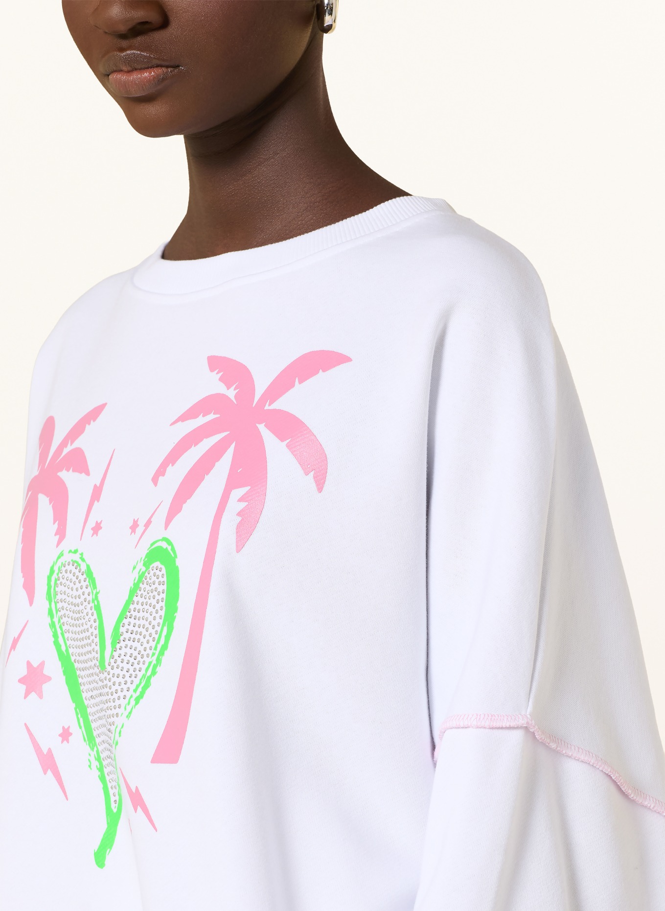miss goodlife Oversized-Sweatshirt mit Schmucksteinen: WEISS / HELLROT / NEONGRÜN