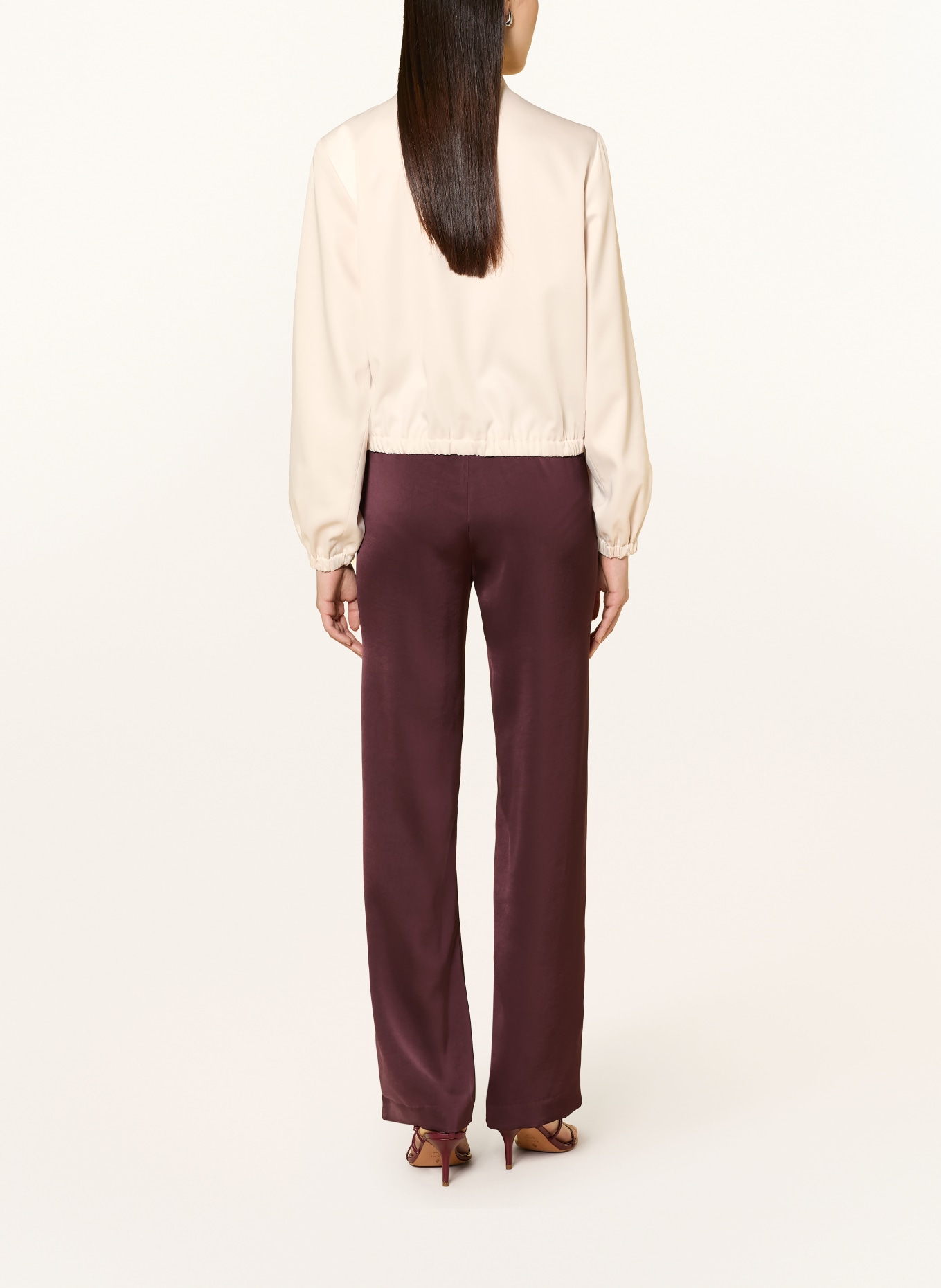 monari bundy: BÉŽOVÁ