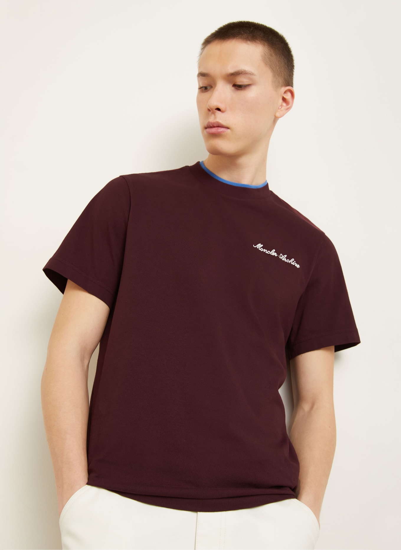 MONCLER T-Shirt: DUNKELROT / HELLBLAU