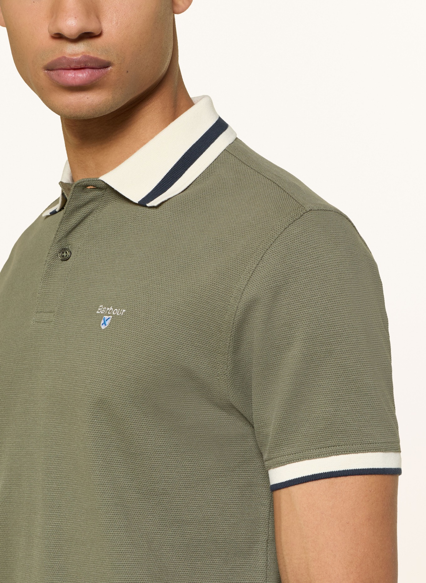 Barbour Piqué-polotröja ANTHORN: KHAKI / GRÄDDE
