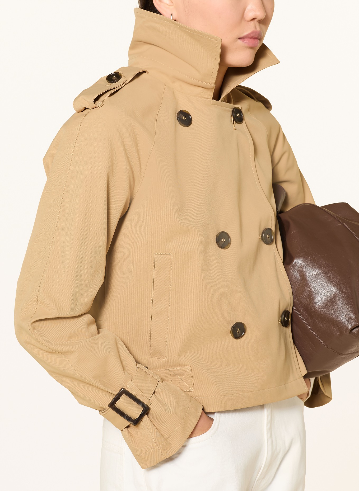 monari trench coat: CAMEL