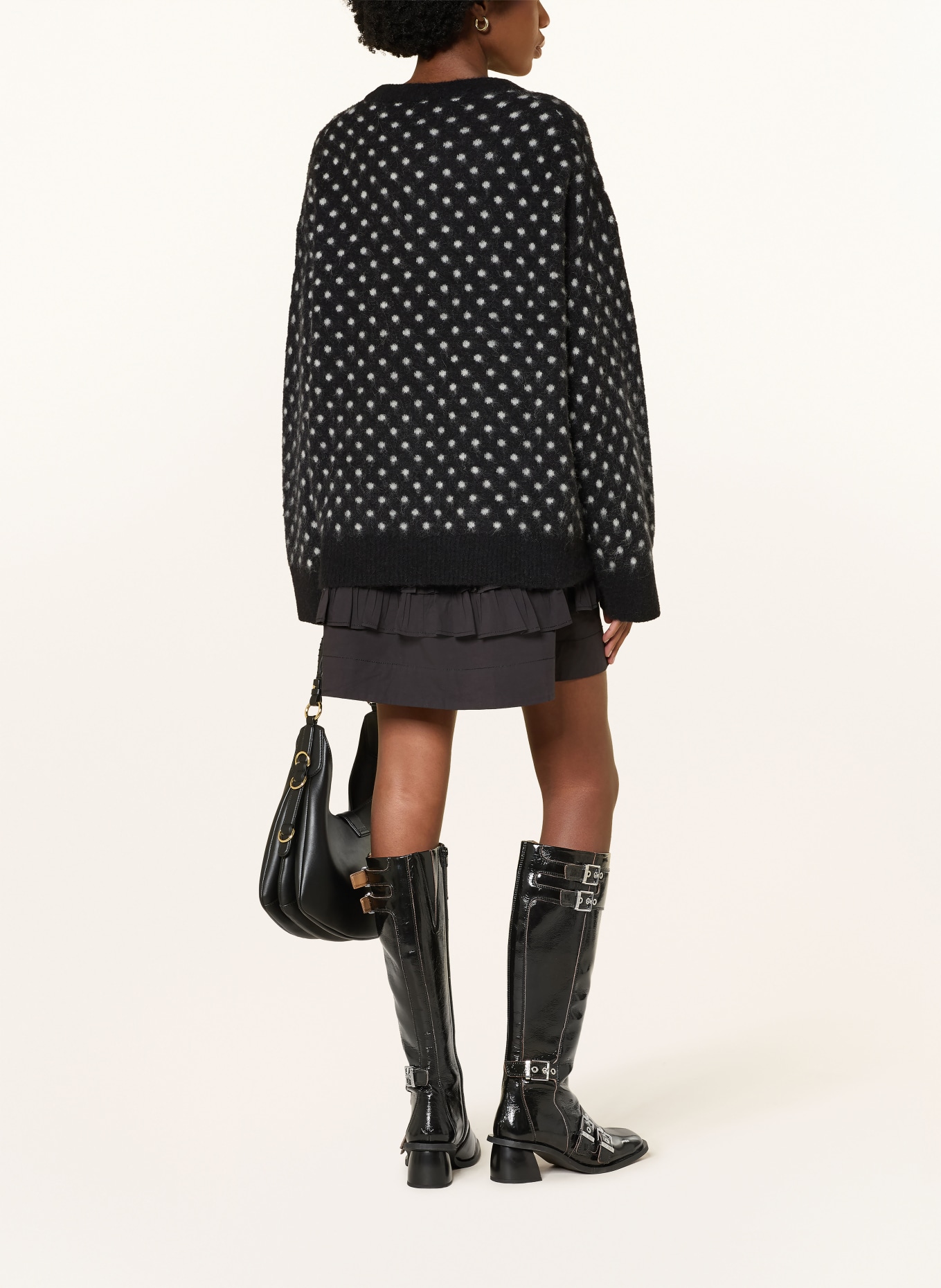 GANNI Oversized svetr s alpakou: ČERNÁ / BÍLÁ