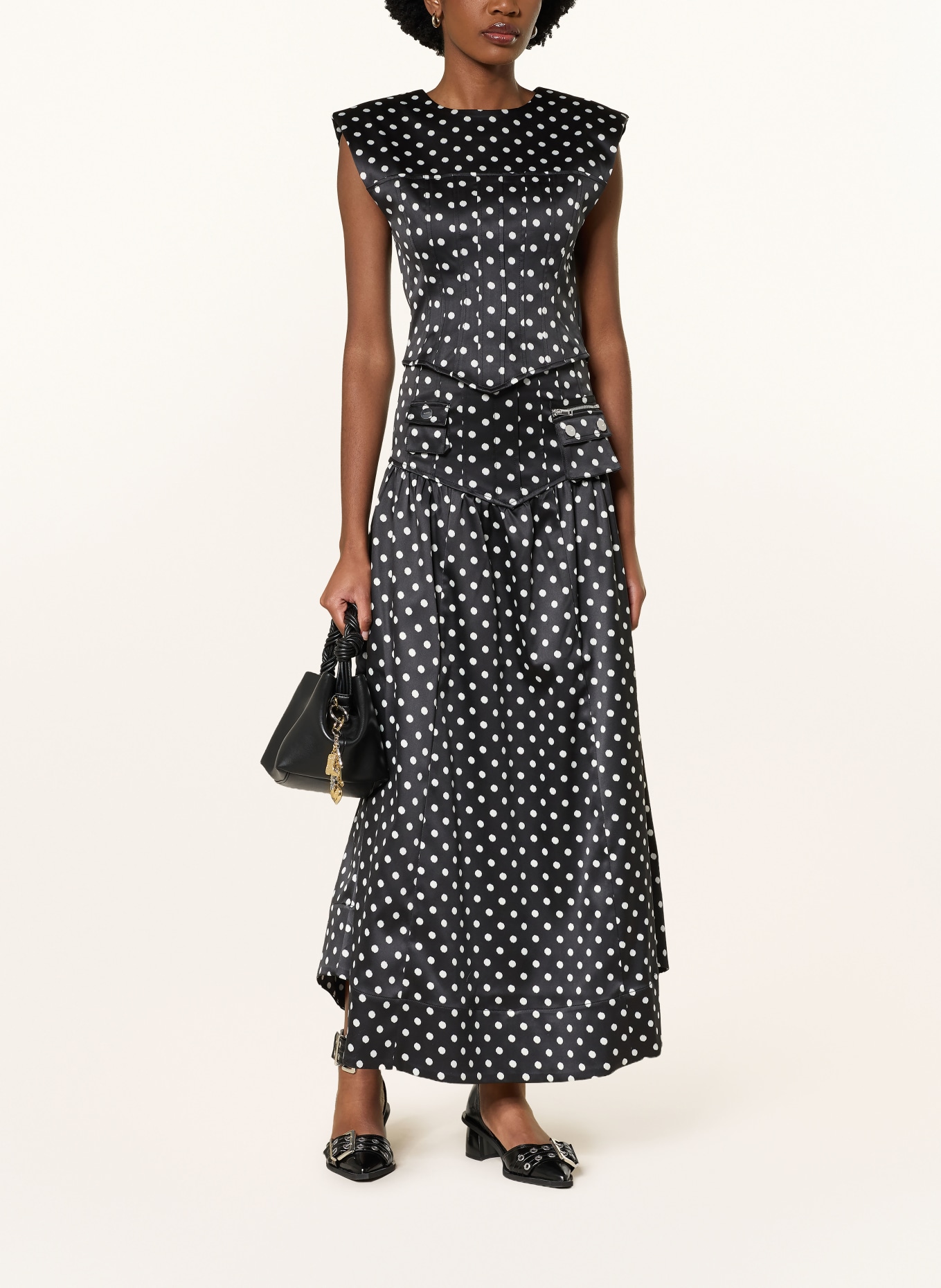 GANNI saténová sukně: ČERNÁ / BÍLÁ