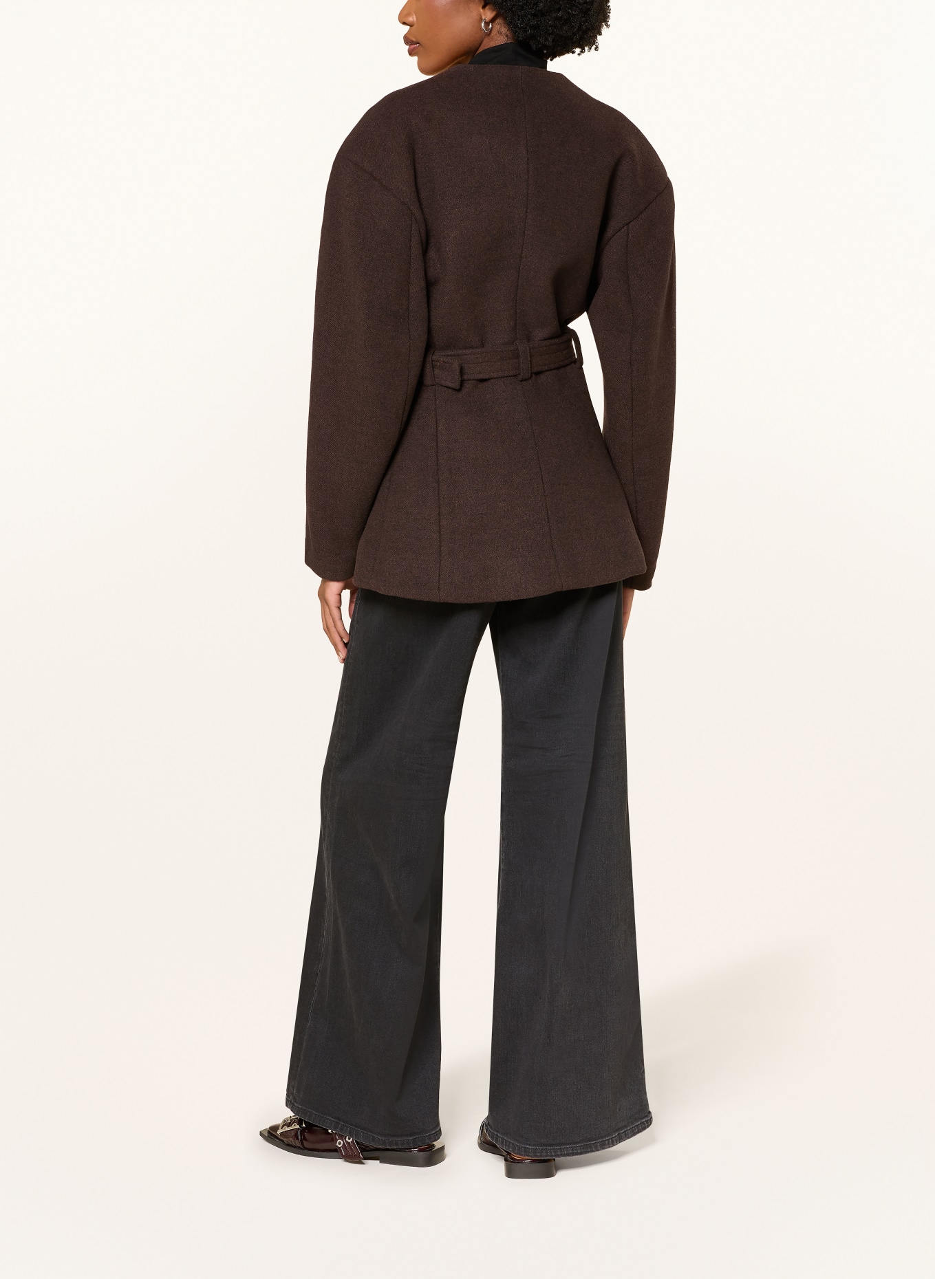 GANNI bunda: TMAVĚ HNĚDÁ