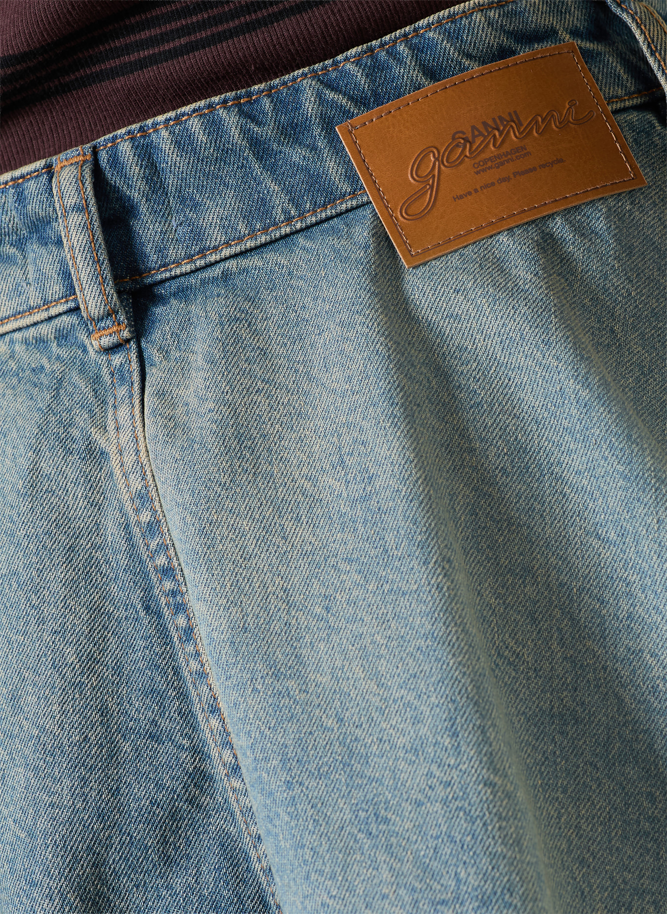 GANNI džínová sukně: MODRÁ / VELBLOUDÍ