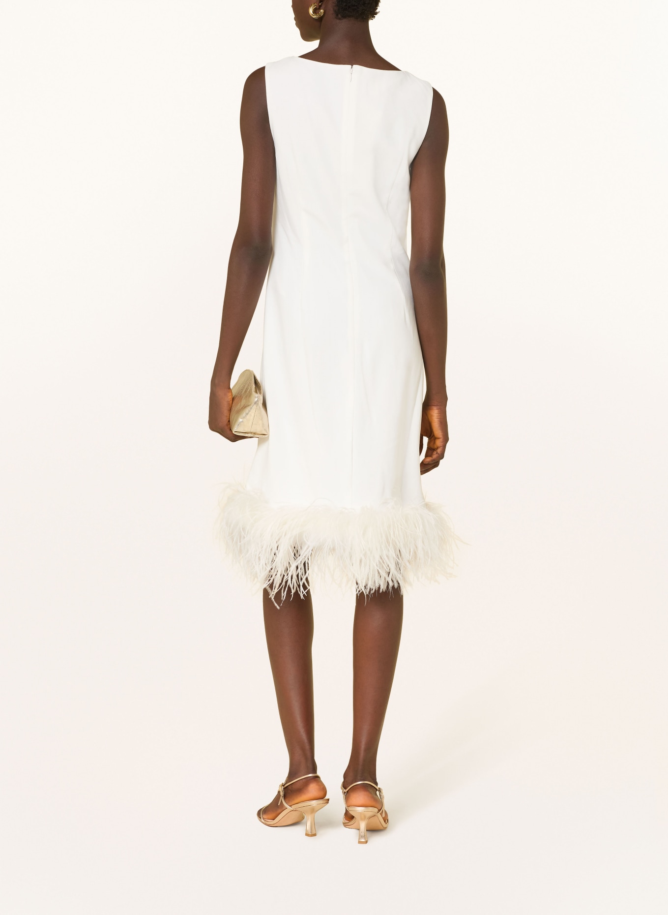 APART koktejlové šaty: BÍLÁ