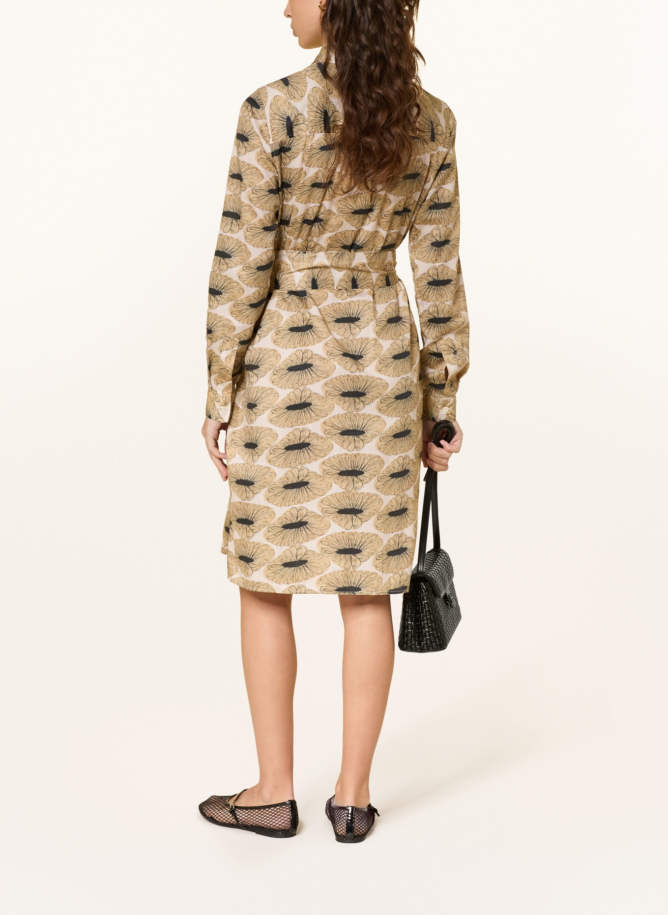 0039 ITALY Košilové šaty GRACIA: BÉŽOVÁ / REŽNÁ / ČERNÁ