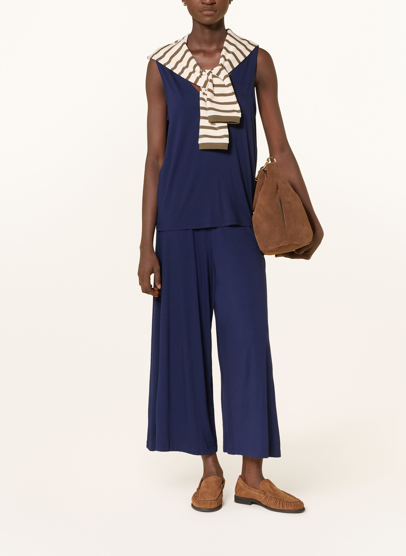 ARMEDANGELS Spodnie dresowe 3/4: GRANATOWY