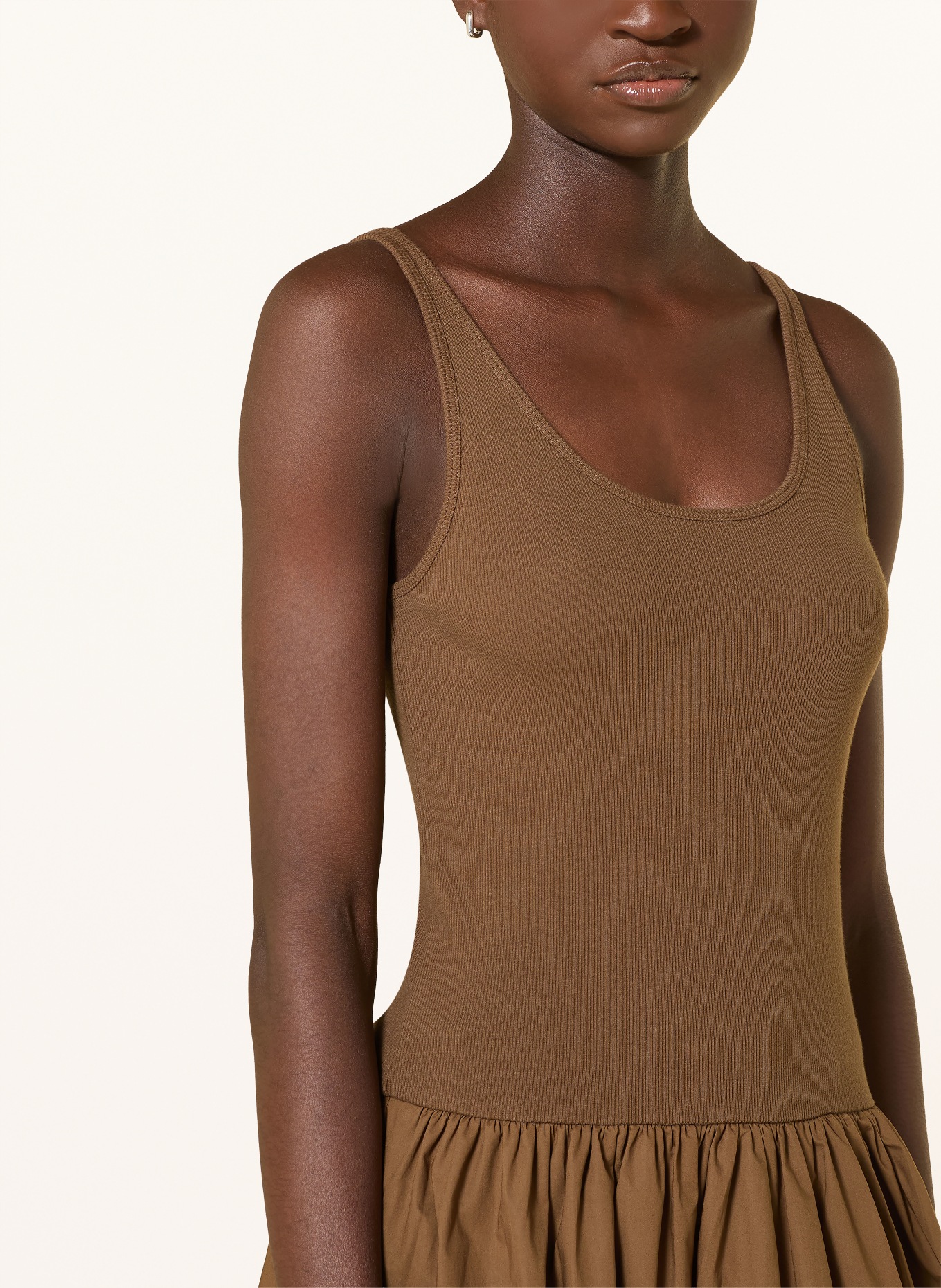 ARMEDANGELS Kleid im Materialmix: OLIV