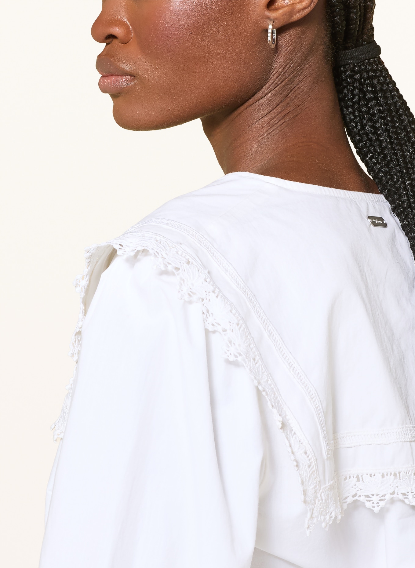 Barbour Bluse mit Spitze und Rüschen: ECRU