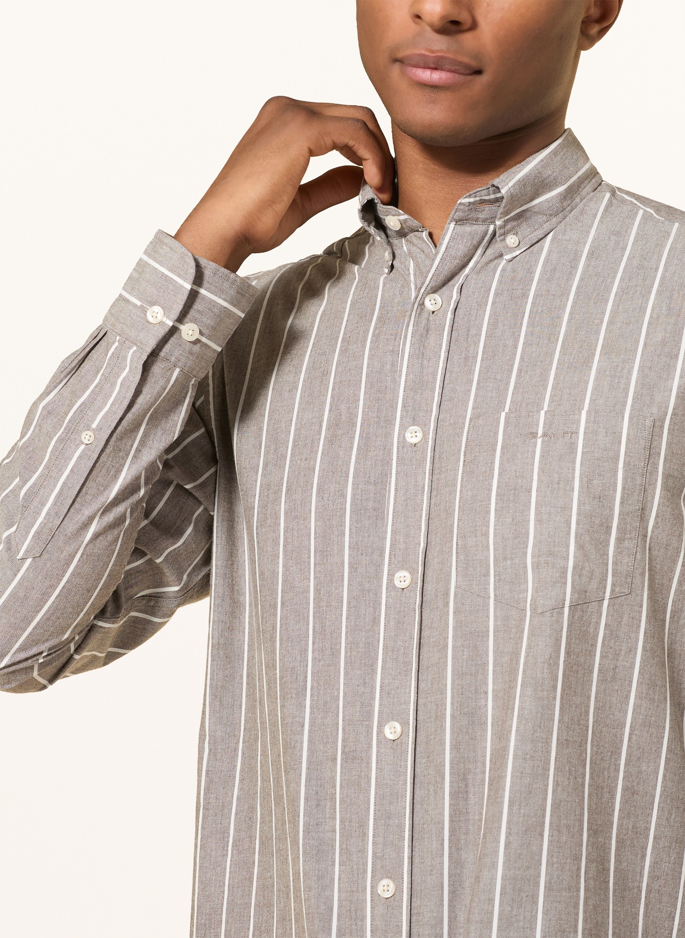 GANT Chemise coupe classique: MARRON CLAIR / BLANC