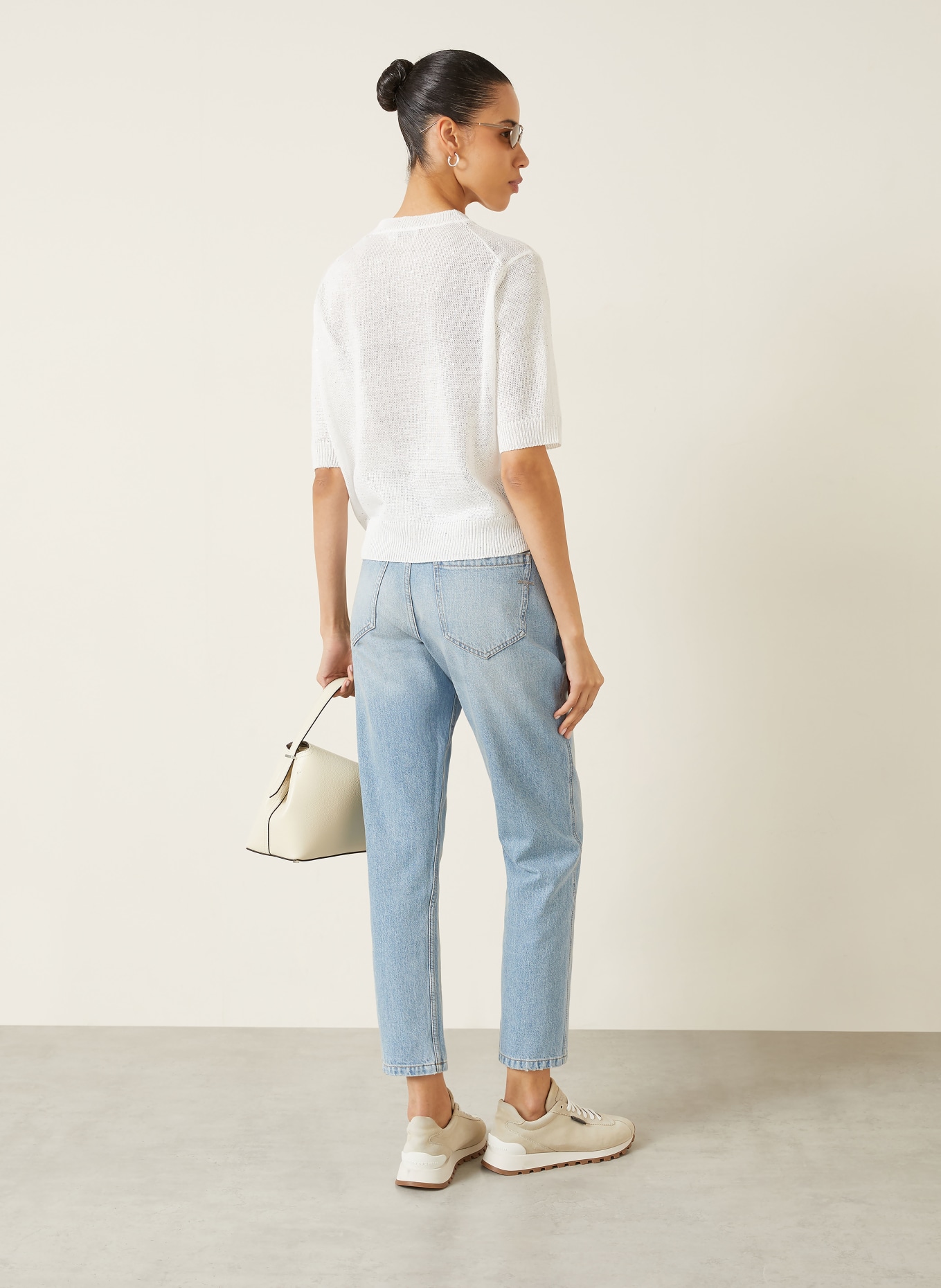 BRUNELLO CUCINELLI Pletené tričko z lnu s flitry: BÍLÁ / STŘÍBRNÁ