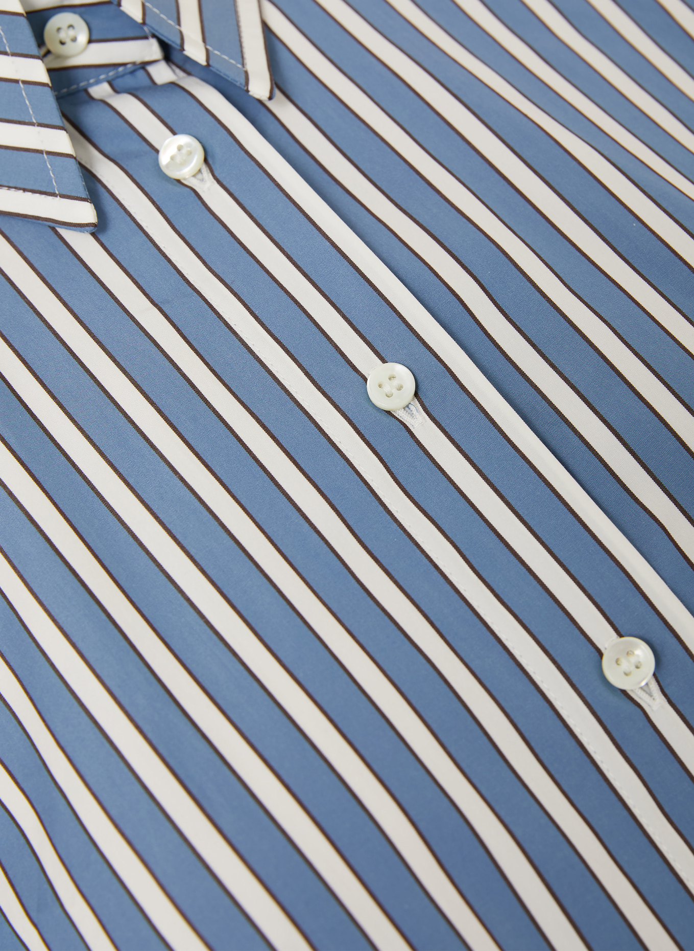 BRUNELLO CUCINELLI Oversized-Hemdbluse mit 3/4-Arm: HELLBLAU / BRAUN / WEISS