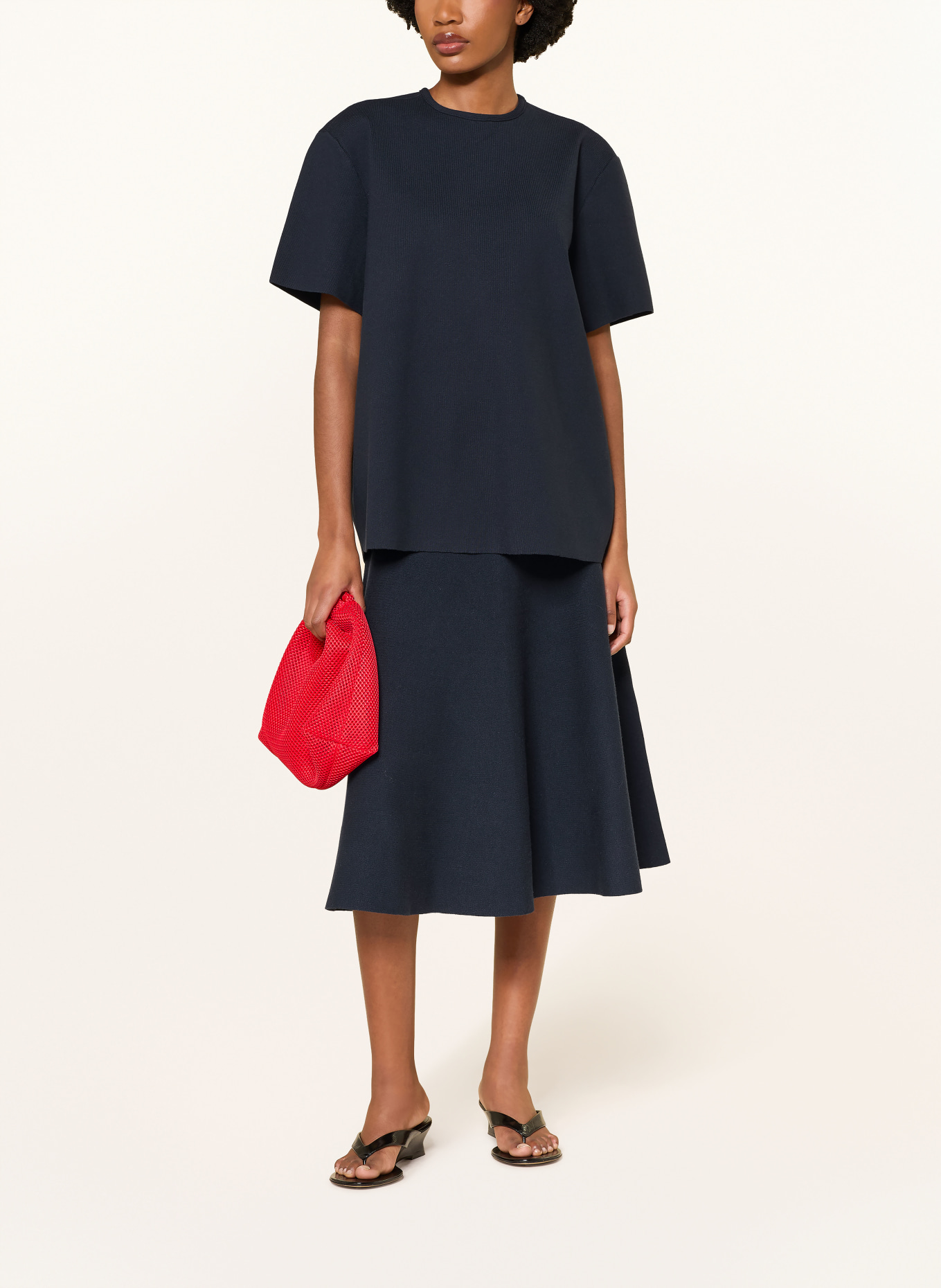 The Frankie Shop Oversized-Strickshirt LENI: DUNKELBLAU