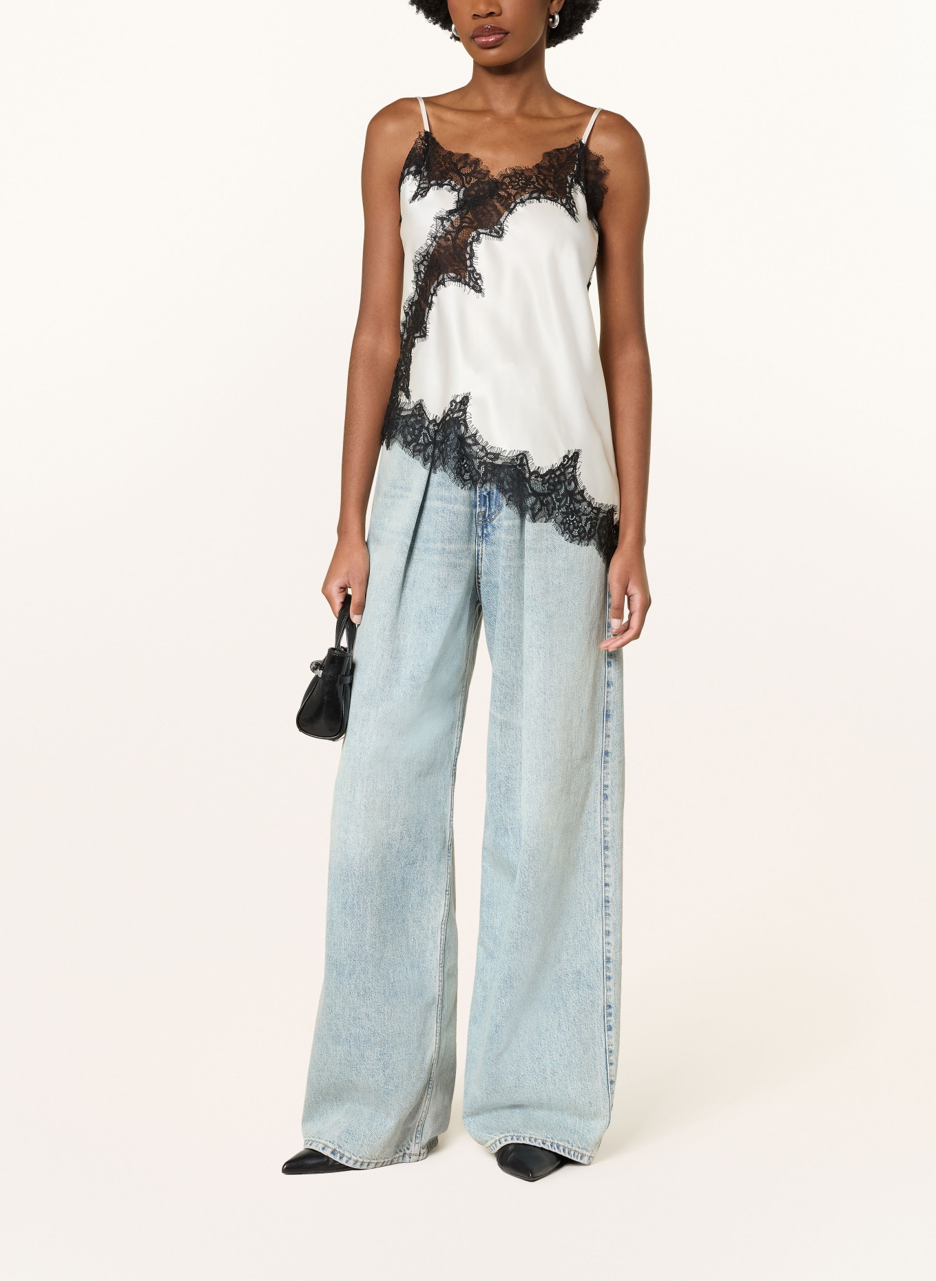 MRS & HUGS Saténové tričko s krajkou: KRÉMOVÁ / ČERNÁ