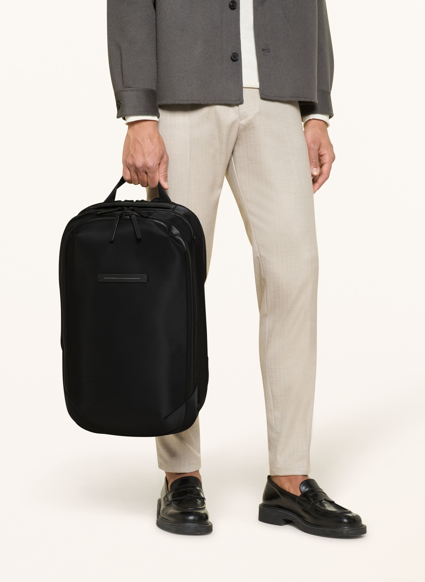 HORIZN STUDIOS Rucksack GION TRAVEL 30 l mit Laptop-Fach: SCHWARZ