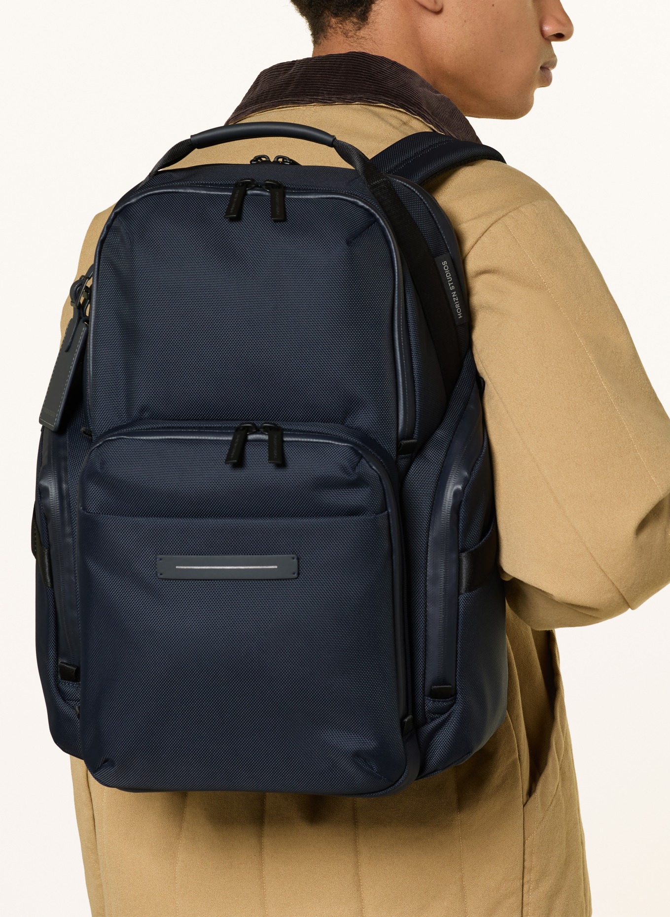 HORIZN STUDIOS Rucksack MIDTOWN 32 l mit Laptop-Fach: DUNKELBLAU