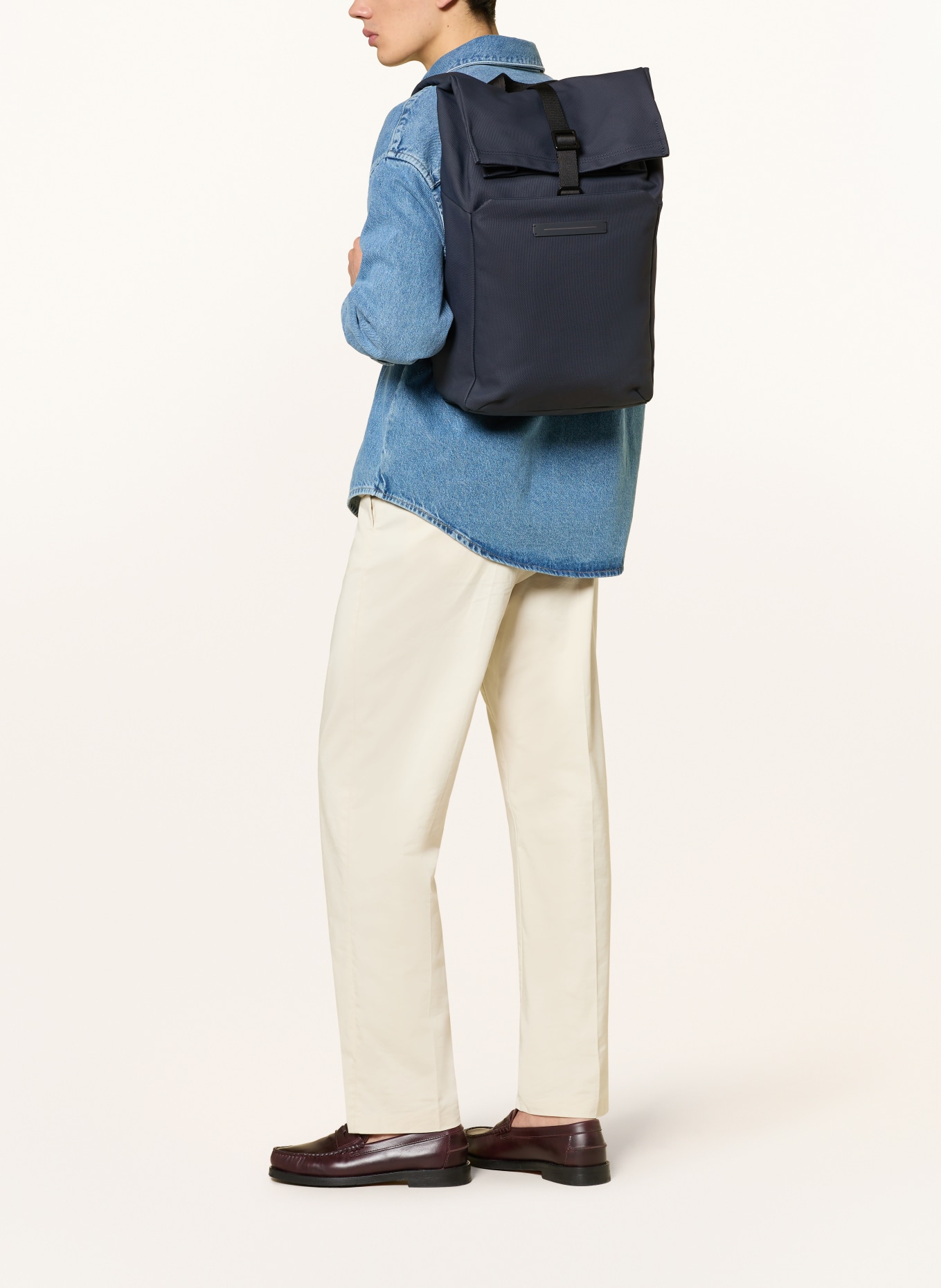 HORIZN STUDIOS Rucksack SOFO ROLLTOP X 22 l mit Laptop-Fach: DUNKELBLAU / SCHWARZ