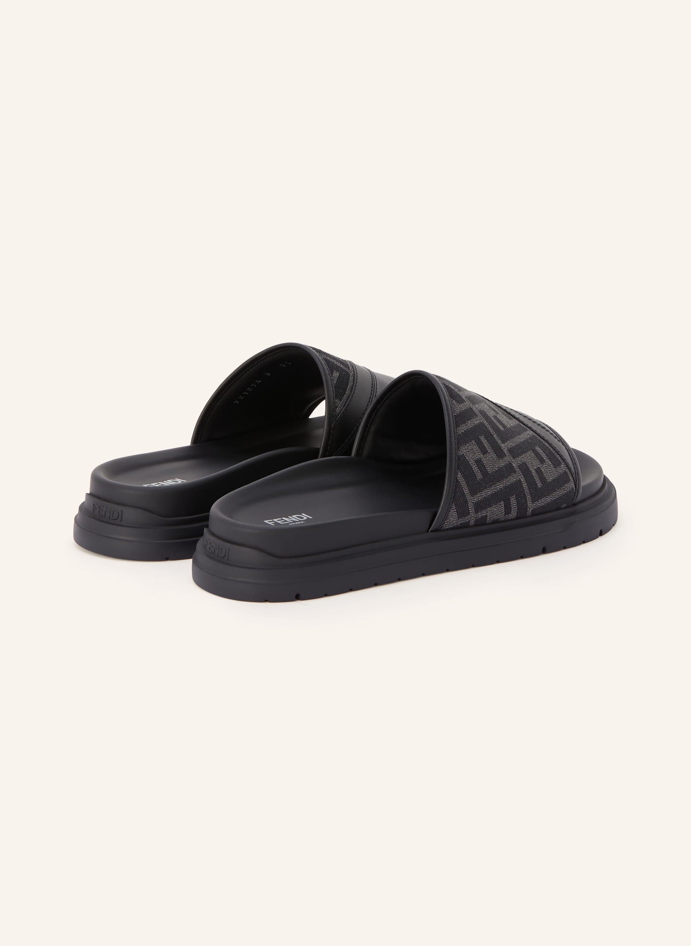 FENDI Pantoletten: SCHWARZ / GRAU