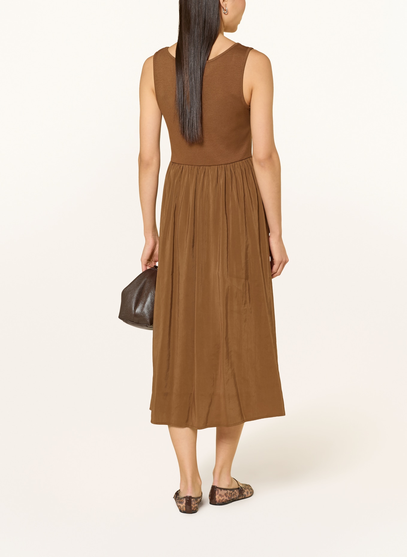 Rich & Royal Jurk in verschillende materialen: BRUIN