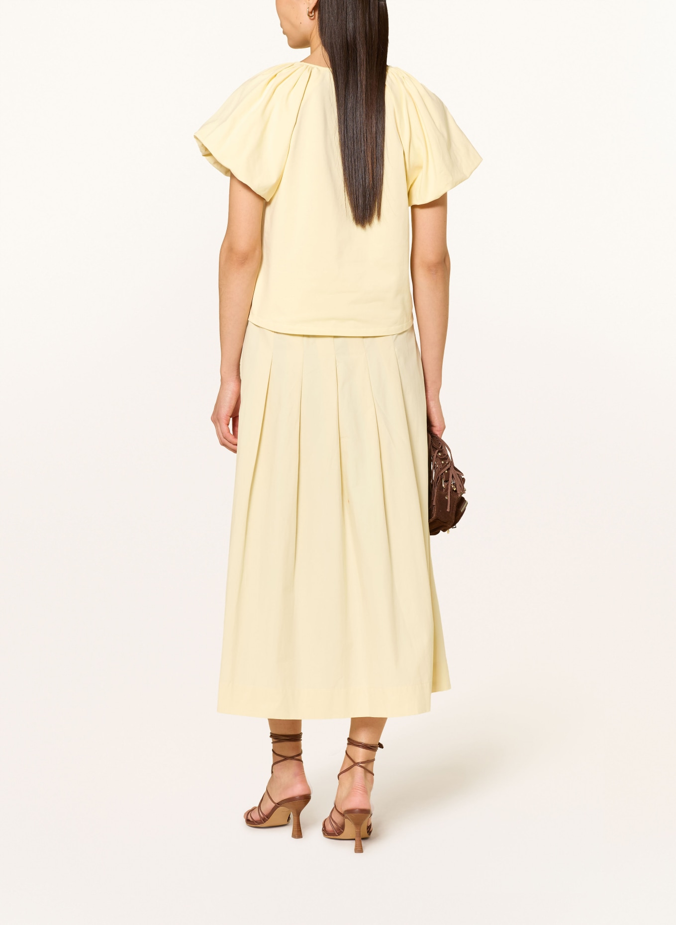 Rich & Royal skládaná sukně: TMAVĚ ŽLUTÁ