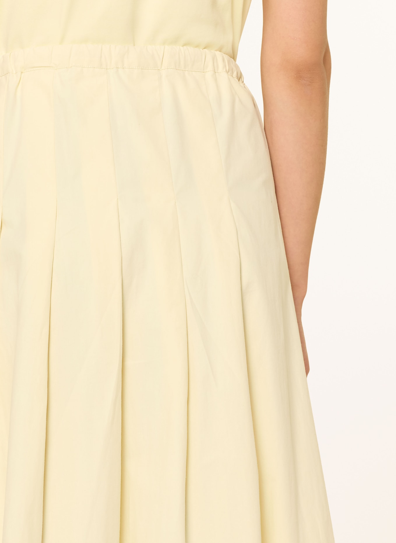 Rich & Royal skládaná sukně: TMAVĚ ŽLUTÁ