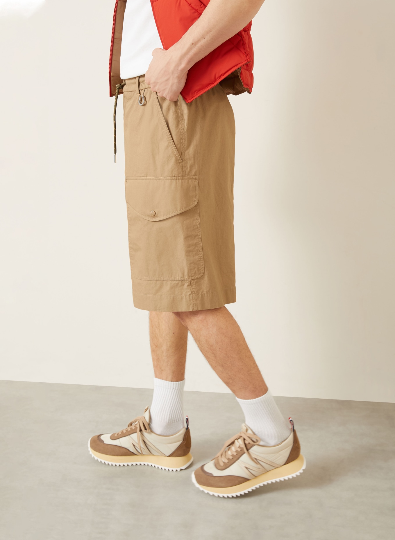 MONCLER cargo shorts: BEIGE
