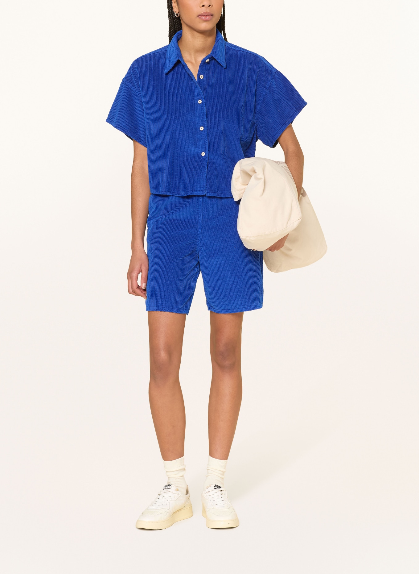 American Vintage Cordshorts PADOW: BLAU