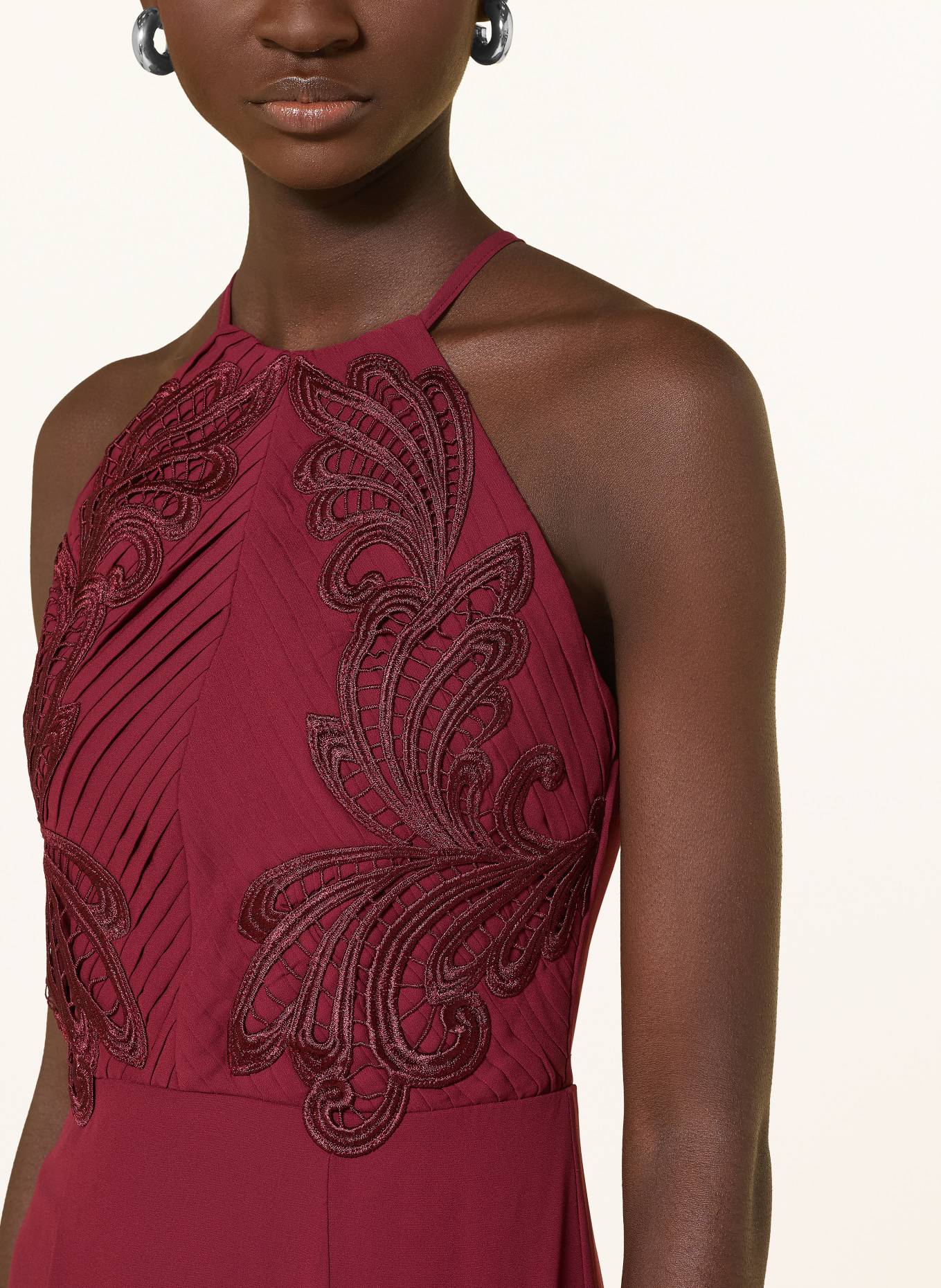 LIPSY Večerní šaty s krajkou: TMAVĚ ČERVENÁ