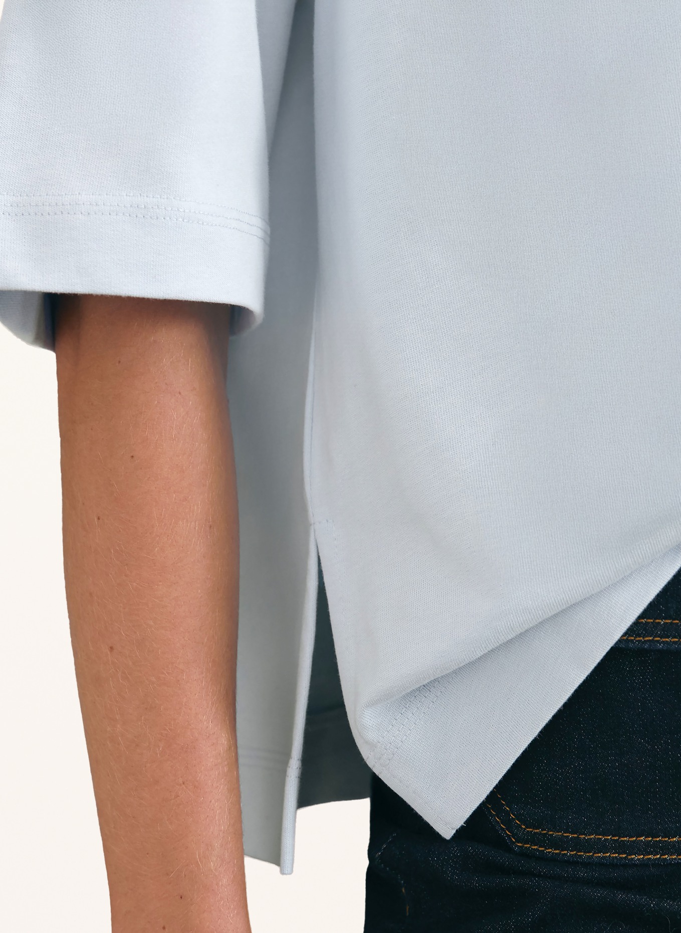 REISS Tričko LARA: TMAVĚ MODRÁ