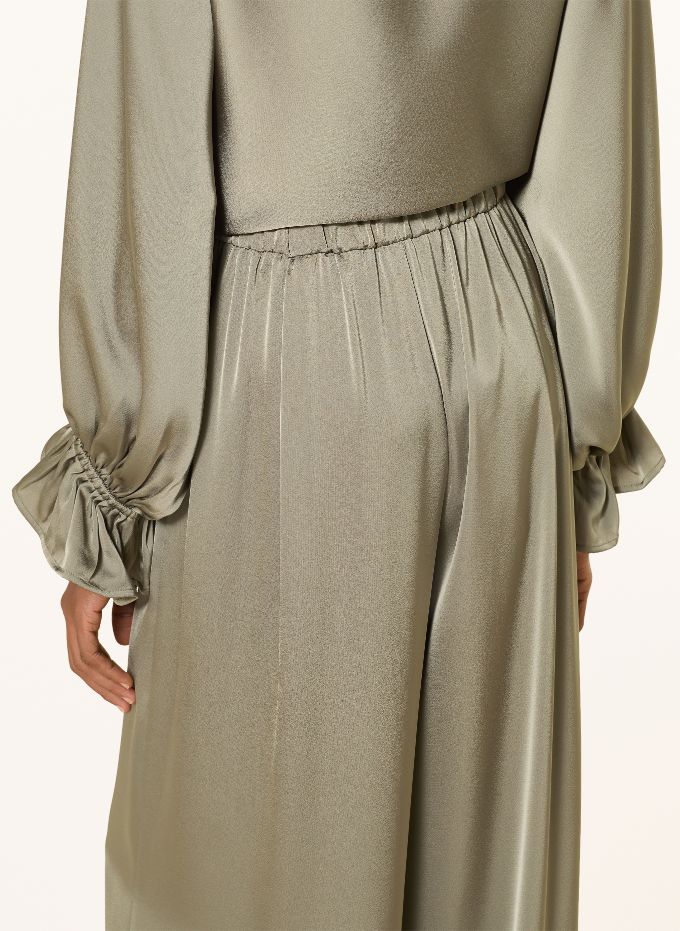 V by Vera Mont Marlenehose aus Satin: OLIV
